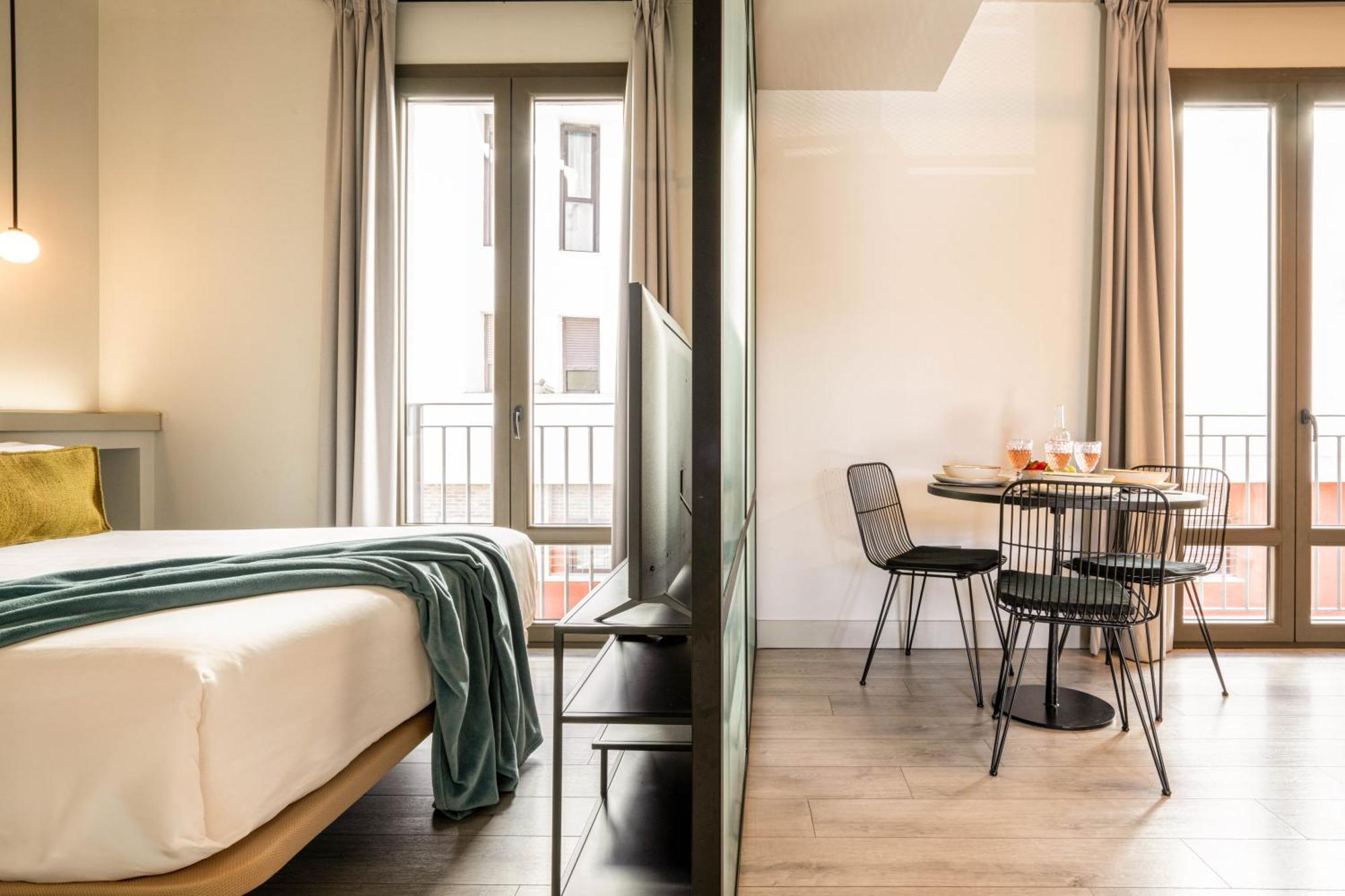 Coeo Parras Design Apartments Малага Стая снимка